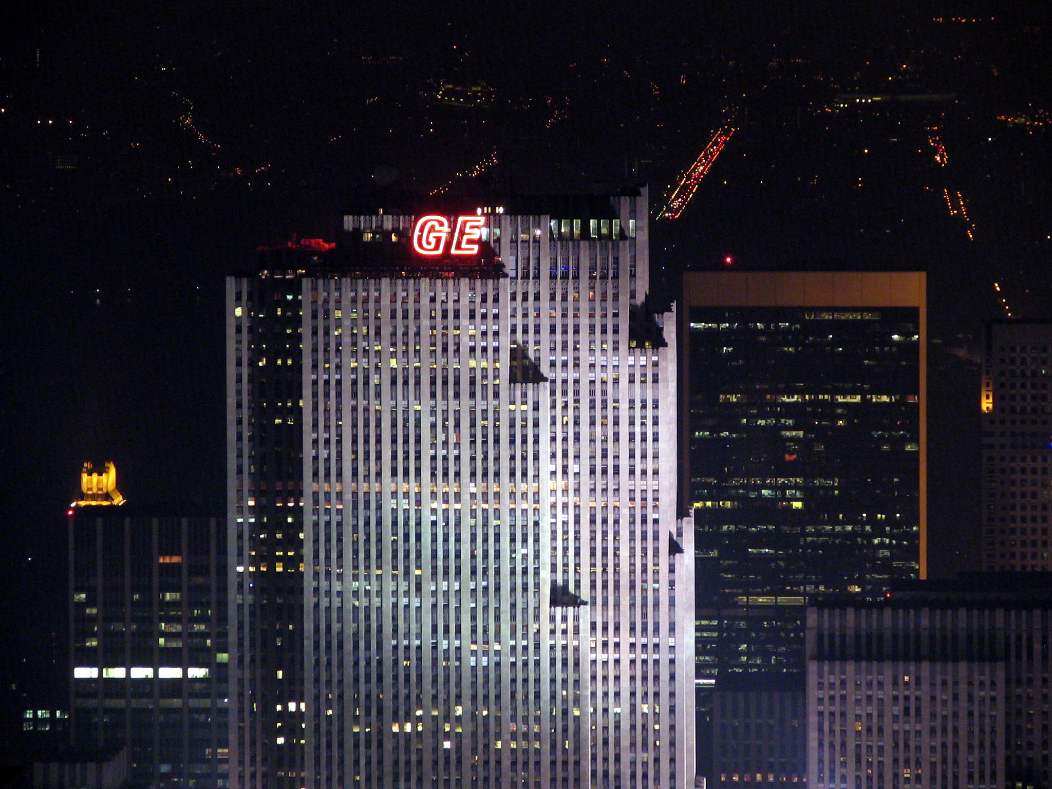 Empire state building at night 28.jpg